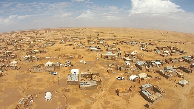 Vista-aérea-de-uno-de-los-5-campamentos-de-refugiados-saharauis-Auserd-