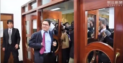 El ministro de exterior marroquí expulsado de la sala de la conferencia